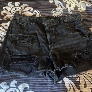 Distressed mom shorts
